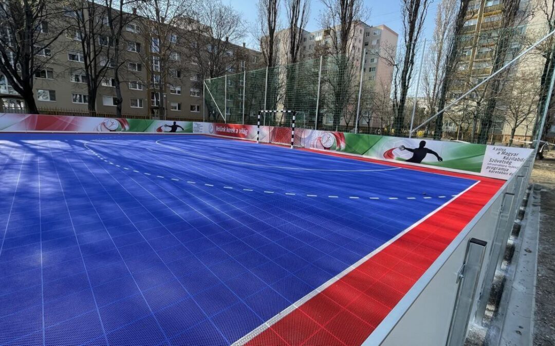 Kézilabdapálya átadása